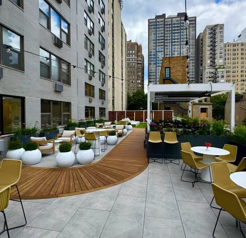 1445 N State Parkway 1904, Chicago, IL 60610