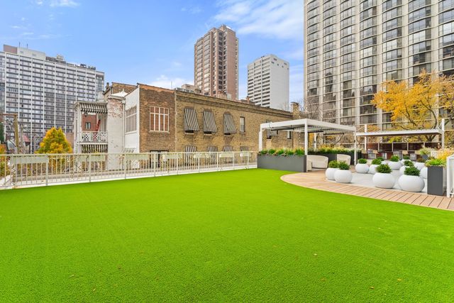 1445 N State Parkway 1904, Chicago, IL 60610