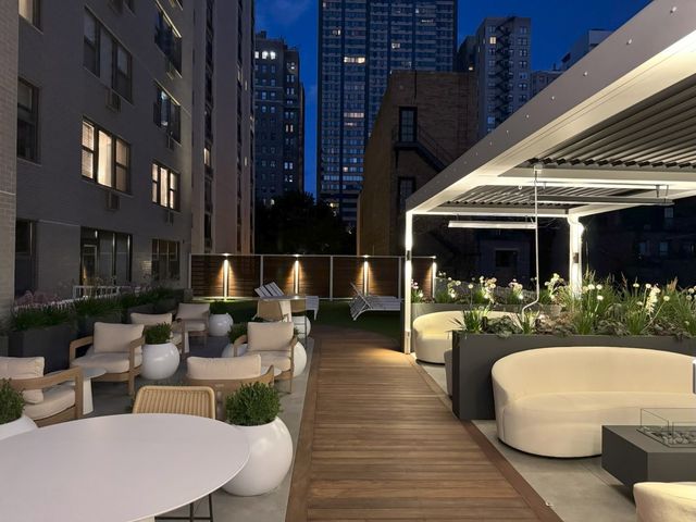 1445 N State Parkway 1904, Chicago, IL 60610