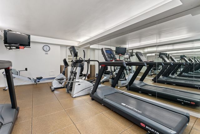 1445 N State Parkway 1904, Chicago, IL 60610