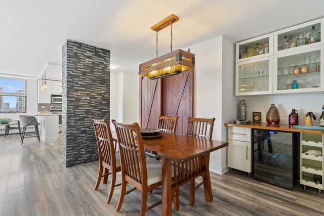 1445 N State Parkway 1904, Chicago, IL 60610