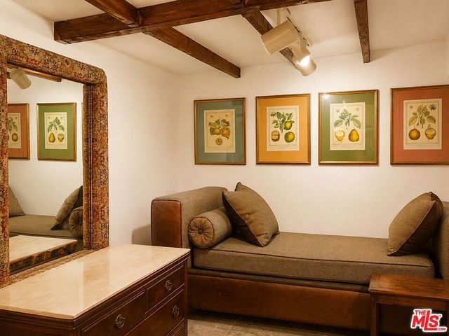 657 W 66th Street, Los Angeles, CA 90044