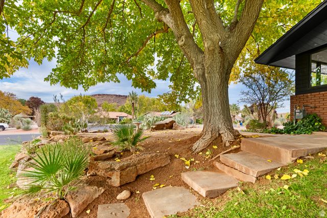 3009 S JACOB HAMBLIN DR, St. George, UT 84790