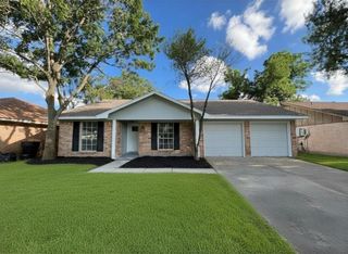7403 Strawbridge Lane, Houston, TX 77040