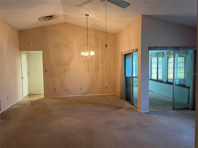 10738 LAZY LAKE DR, Orlando, FL 32821