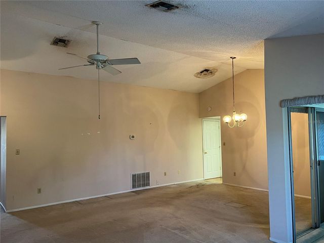 10738 LAZY LAKE DR, Orlando, FL 32821