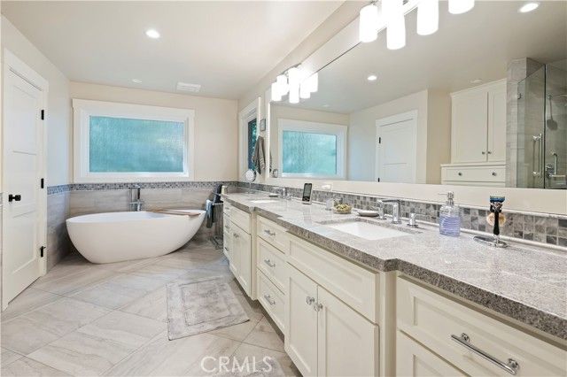 28027 Peninsula Drive, Lake Arrowhead, CA 92352