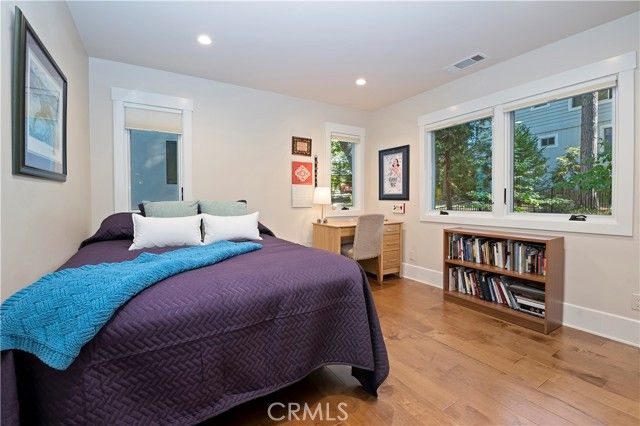 28027 Peninsula Drive, Lake Arrowhead, CA 92352