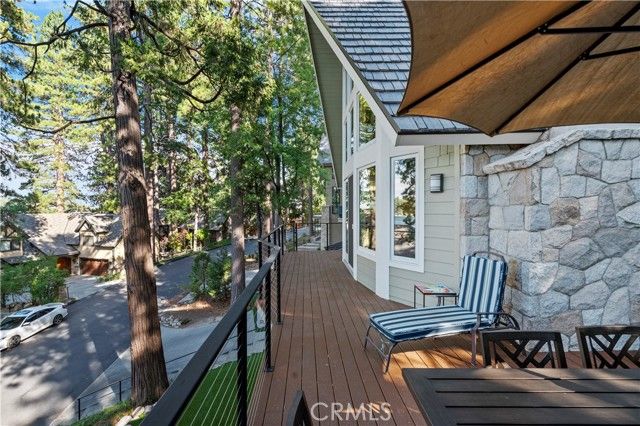 28027 Peninsula Drive, Lake Arrowhead, CA 92352