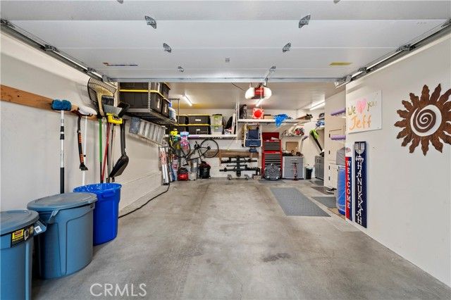 28027 Peninsula Drive, Lake Arrowhead, CA 92352