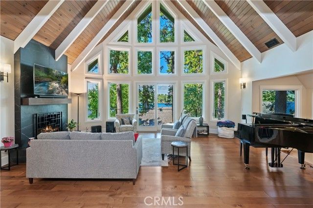 28027 Peninsula Drive, Lake Arrowhead, CA 92352