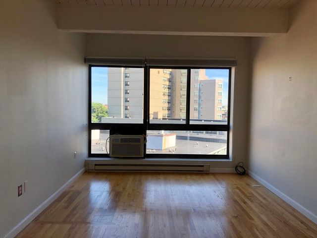12 Stoneholm Street 616, Boston, MA 02115
