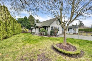1706 E Pioneer Way, Puyallup, WA 98372