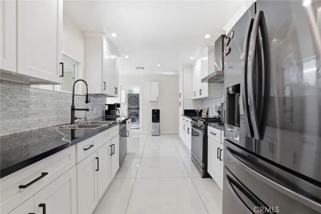9711 Wheatland, Sunland, CA 91040