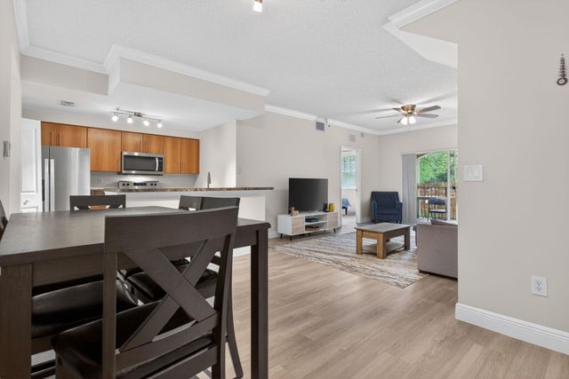 5880 W SAMPLE Road 206, Coral Springs, FL 33067