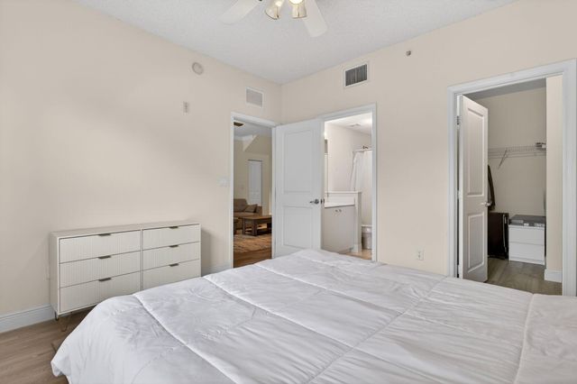 5880 W SAMPLE Road 206, Coral Springs, FL 33067