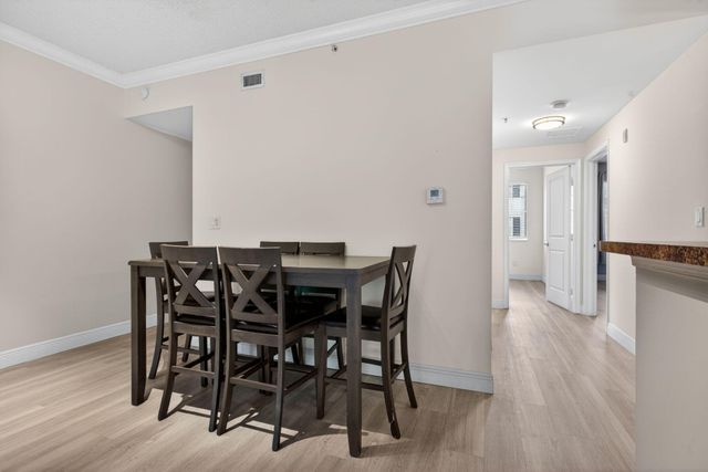5880 W SAMPLE Road 206, Coral Springs, FL 33067