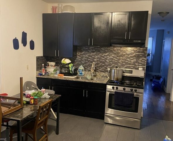 8329 S Burnham Avenue, Chicago, IL 60617