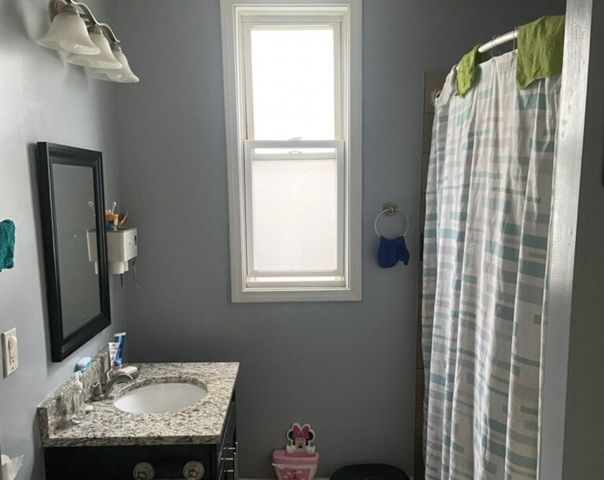 8329 S Burnham Avenue, Chicago, IL 60617