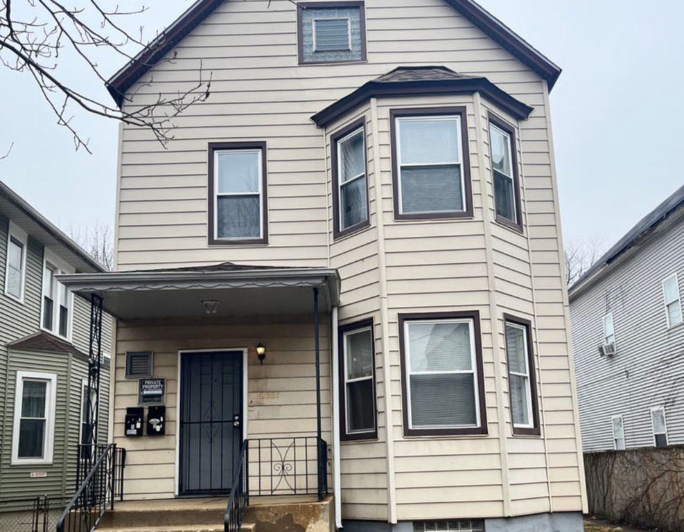 8329 S Burnham Avenue, Chicago, IL 60617