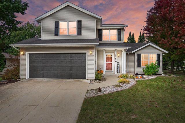 2606 Park Forest DRIVE, West Bend, WI 53090