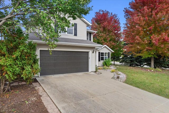 2606 Park Forest DRIVE, West Bend, WI 53090