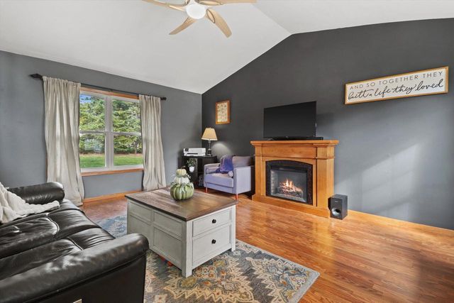 2606 Park Forest DRIVE, West Bend, WI 53090