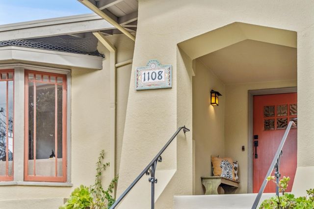 1108 E 33Rd St, Oakland, CA 94610