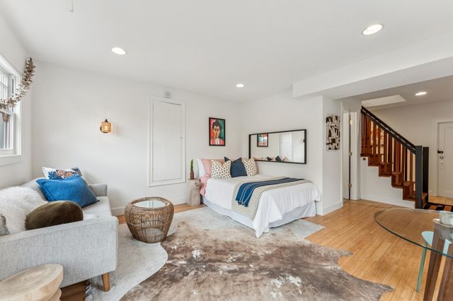 1108 E 33Rd St, Oakland, CA 94610