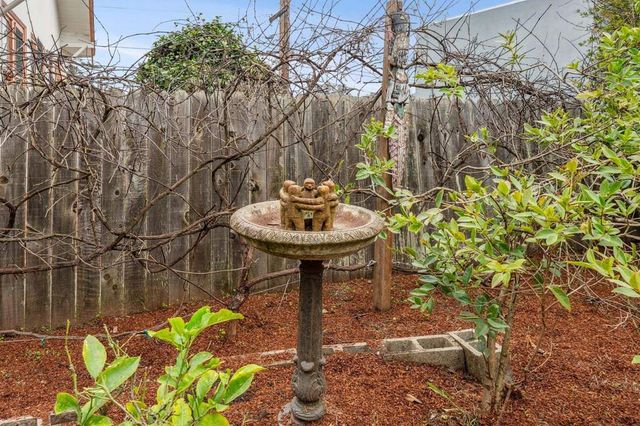 1108 E 33Rd St, Oakland, CA 94610