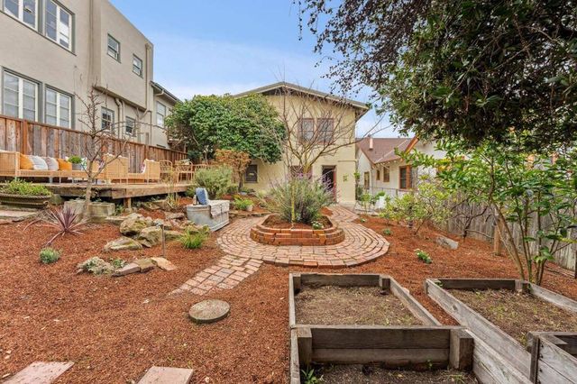 1108 E 33Rd St, Oakland, CA 94610