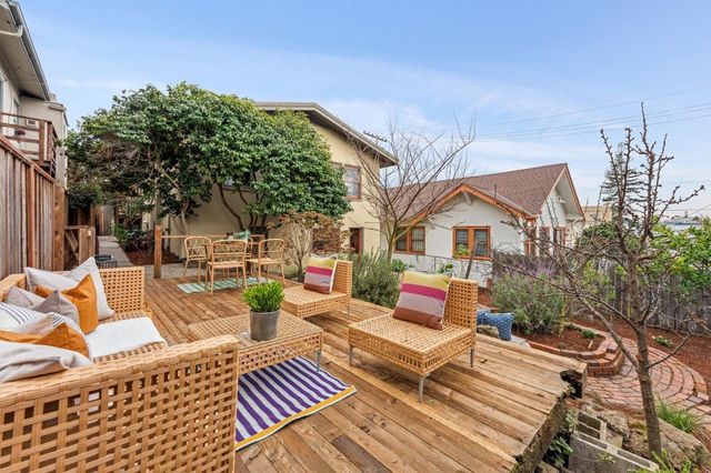 1108 E 33Rd St, Oakland, CA 94610