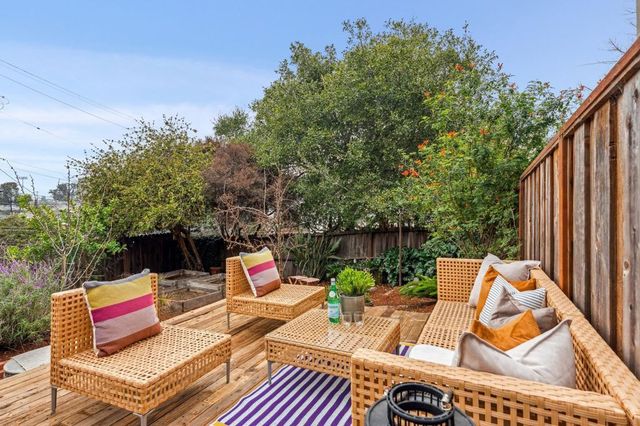 1108 E 33Rd St, Oakland, CA 94610