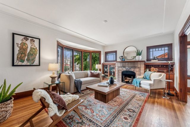 1108 E 33Rd St, Oakland, CA 94610