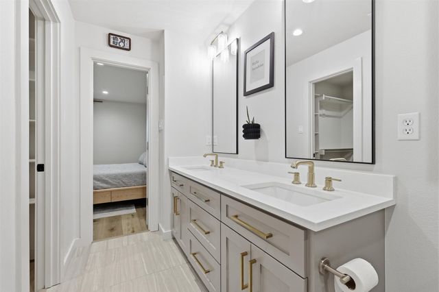 858 Highland Village Road, Highland Village, TX 75077