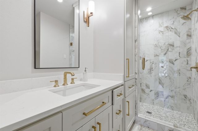 858 Highland Village Road, Highland Village, TX 75077