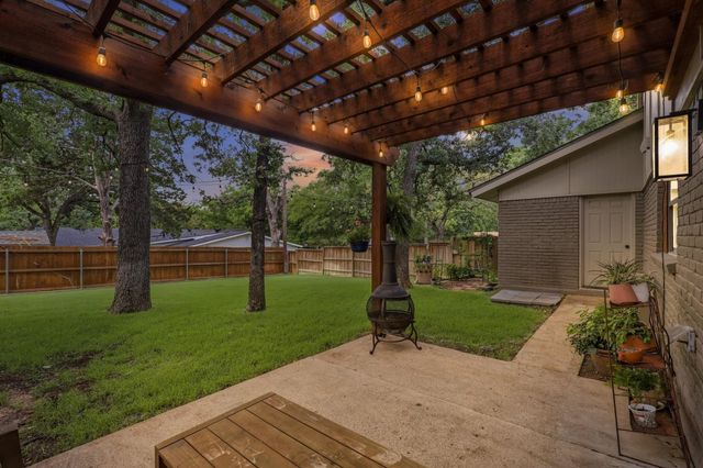 858 Highland Village Road, Highland Village, TX 75077