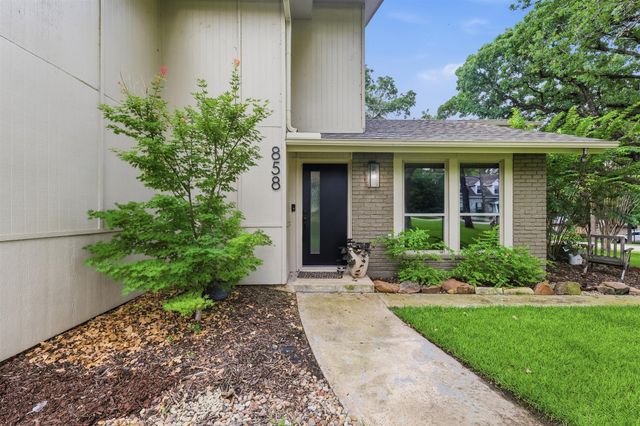 858 Highland Village Road, Highland Village, TX 75077