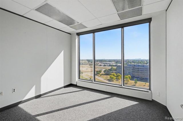 1 Parklane Boulevard, Dearborn, MI 48126