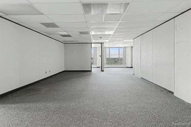 1 Parklane Boulevard, Dearborn, MI 48126