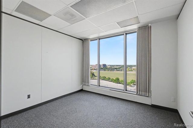 1 Parklane Boulevard, Dearborn, MI 48126