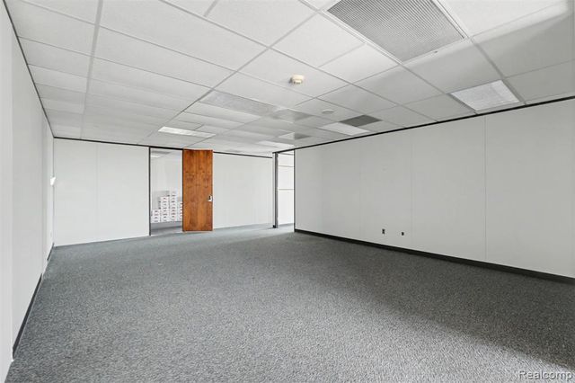1 Parklane Boulevard, Dearborn, MI 48126