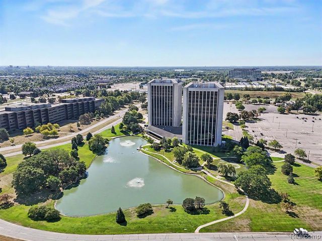 1 Parklane Boulevard, Dearborn, MI 48126