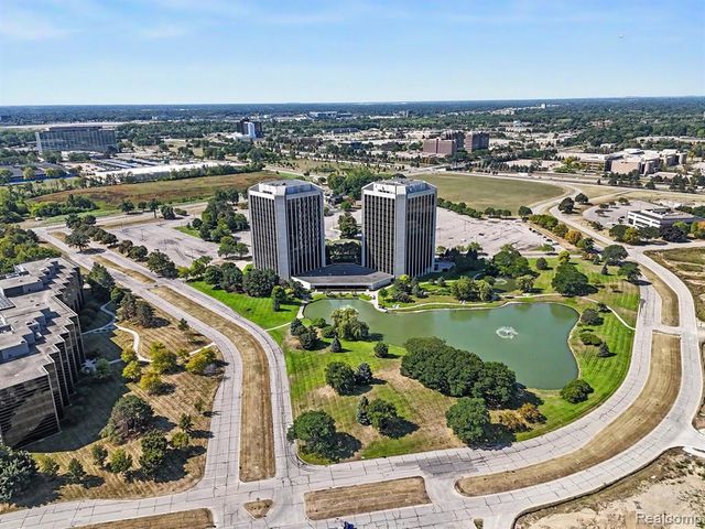 1 Parklane Boulevard, Dearborn, MI 48126