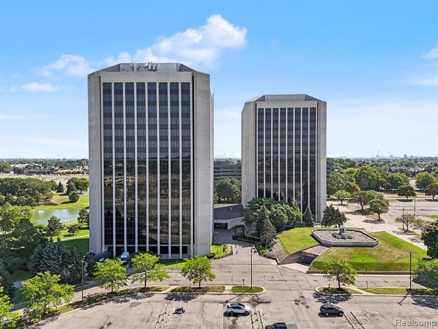 1 Parklane Boulevard, Dearborn, MI 48126