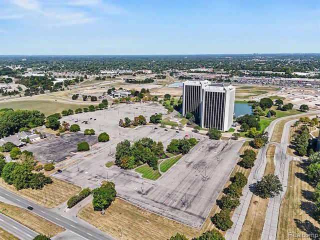 1 Parklane Boulevard, Dearborn, MI 48126