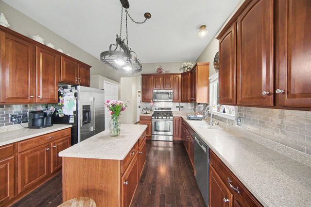 627 Jefferson Lane, Milan, MI 48160