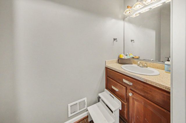 627 Jefferson Lane, Milan, MI 48160