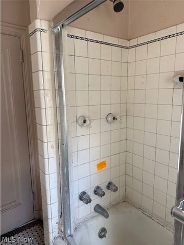 16173 Glynn Road, East Cleveland, OH 44112