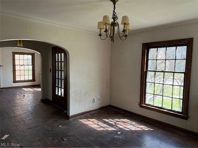 16173 Glynn Road, East Cleveland, OH 44112